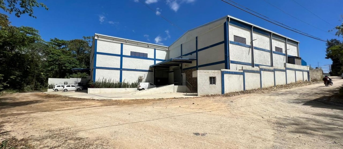 Santo Domingo Oeste, lease, for rent, alquiler, nave industrial, galpon, almacen, bodega, new, caucedo, hainindustrial warehouse for rent Santo Domingo warehouse near Caucedo Port warehouse near Haina Port Santo Domingo Oeste logistics 10 meter high warehouse move-in ready warehouse Dominican Republic nave industrial en alquiler Santo Domingo nave cerca del puerto Caucedo nave cerca del puerto Haina logística Santo Domingo Oeste nave de triple altura nave lista para ocupar República Dominicana
