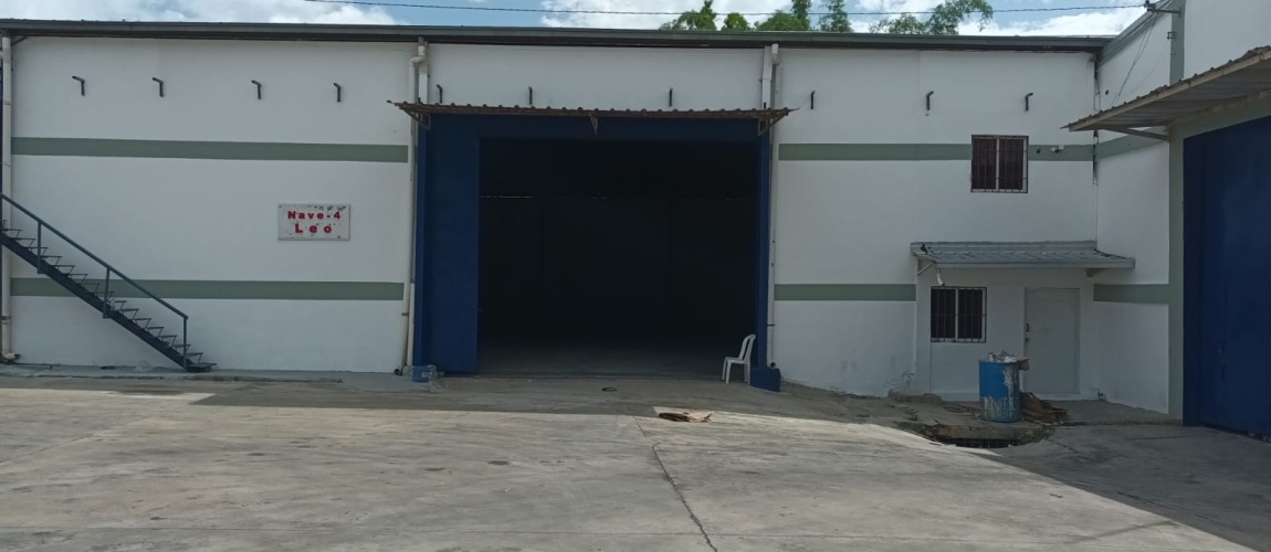 naves industriales en alquiler naves industriales Santo Domingo parque industrial El Higüero alquiler de naves logísticas acceso a puerto Caucedo acceso a puerto Haina almacenes industriales en renta naves con patio de maniobra naves cerca del aeropuerto renta de naves en zona industrial industrial warehouses for lease warehouses near El Higüero Airport Santo Domingo industrial park logistics warehouses for rent access to Caucedo Port access to Haina Port warehouses with truck yard industrial space for rent Dominican Republic ready-to-occupy industrial buildings warehouses with office space