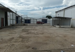 naves industriales en alquiler naves industriales Santo Domingo parque industrial El Higüero alquiler de naves logísticas acceso a puerto Caucedo acceso a puerto Haina almacenes industriales en renta naves con patio de maniobra naves cerca del aeropuerto renta de naves en zona industrial industrial warehouses for lease warehouses near El Higüero Airport Santo Domingo industrial park logistics warehouses for rent access to Caucedo Port access to Haina Port warehouses with truck yard industrial space for rent Dominican Republic ready-to-occupy industrial buildings warehouses with office space