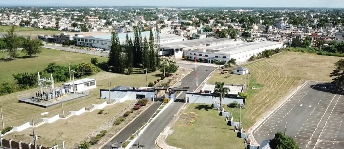 solo naves, nave industrial en alquiler, nave industrial en venta, santo domingo este, almacenes en alquiler, terrenos industriales, bodega, warehouse for sale, warehouse for lease, rent, industrial land, alquiler naves industriales, solo naves y solares, free zones, almacén, zona franca, frigorífico, built to suit, docks, industrial park, industrial property for sale and lease, industrial warehouse, naves industriales santo domingo, naves industriales santiago, almacenes en alquiler santo domingo, herrera, industrial land, terreno industrial, industrial park, parque industrial, manoguayabo, luperon, pantoja, autopista duarte, haina, villa juana, autopista las américas, zona franca san isidro, la romana, santiago, villa mella, puerto plata, boca chica, piisa, caucedo, bávaro, puntacana, mercado libre, remax, commercial real estate santo domingo, comercial real estate dominican republic, commercial real estate santiago, bienes raíces comercial santo domingo, bienes raíces comercial república dominicana, puerto plata, san francisco de macorís, san pedro de macorís, bávaro, higuey, off market, asset, investment, investor, interventionist, propiedad para invertir, DR Commercial Realty, Remax, Galpon Comercial, naves industriales RD, alquilo naves industriales, herrera, luperon, manoguayabo, propiedades en alquiler en RD, rent a home in DR